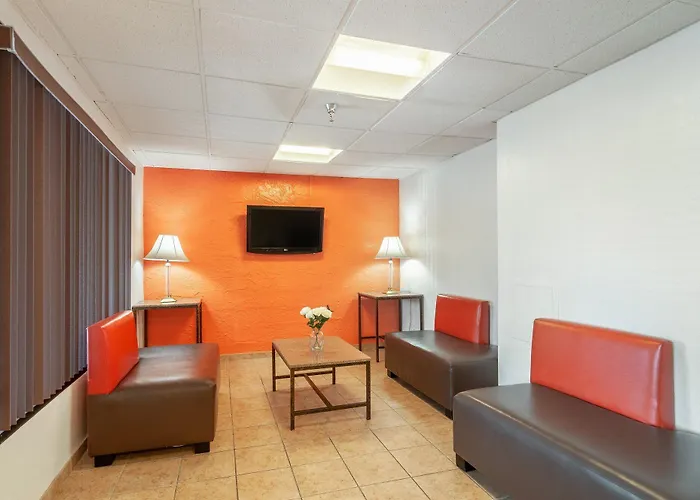 6-naperville, Il Отель 4*